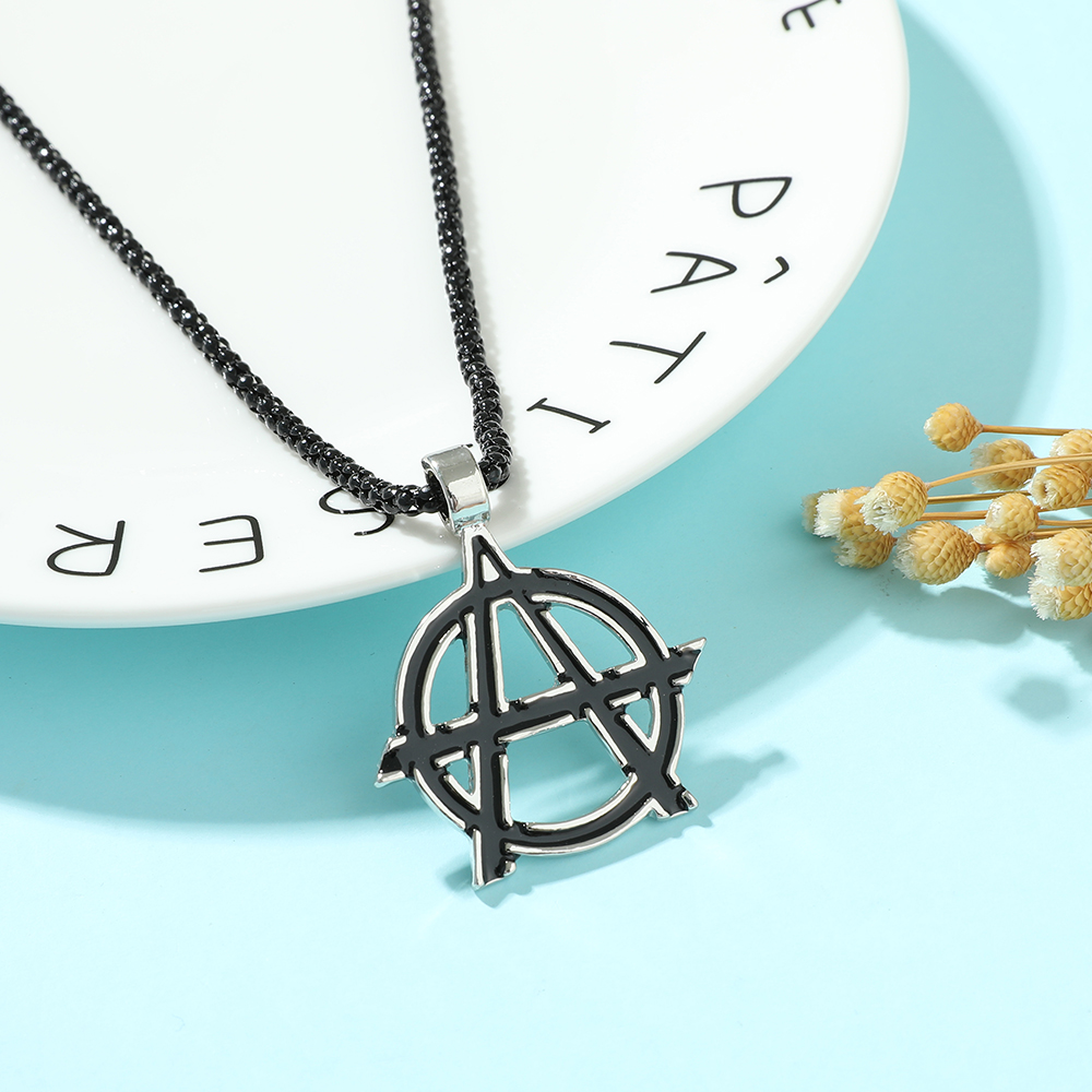 Vintage Collector - Kalung Logo Huruf A Simbol Film