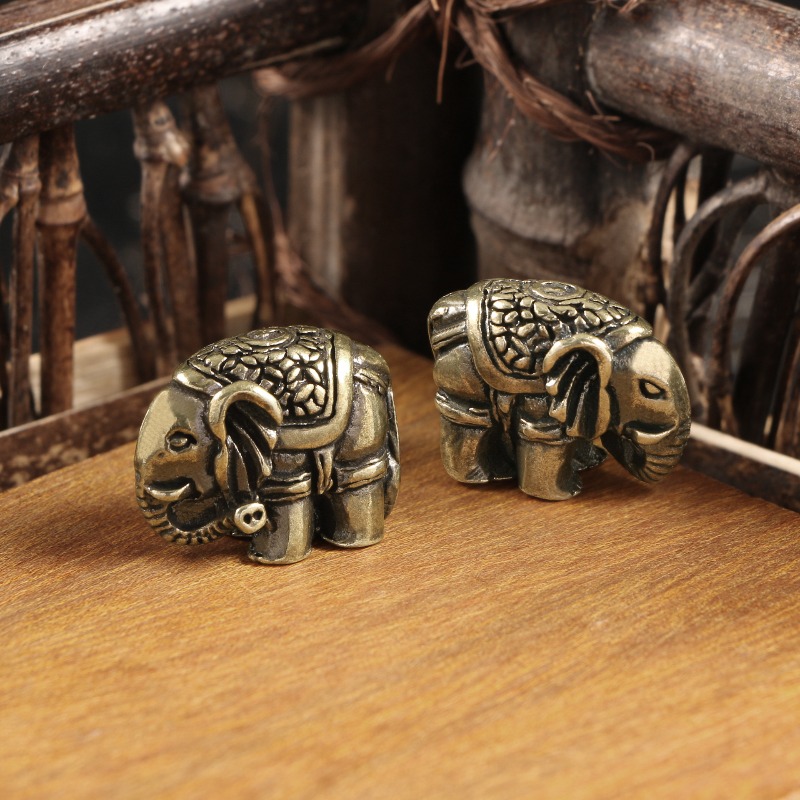 1 Buah Patung Gajah Lucu dari  - Vintage Collectible Christmas Ornaments ulasan dan harga