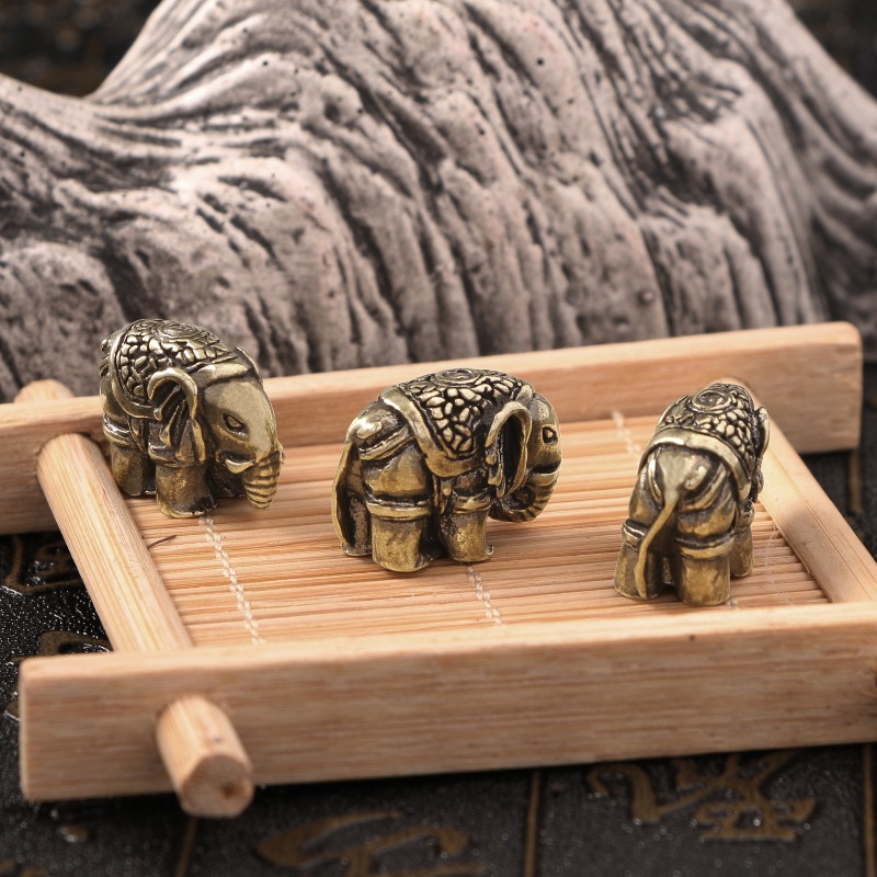 1 Buah Patung Gajah Lucu dari  - Vintage Collectible Christmas Ornaments ulasan dan harga